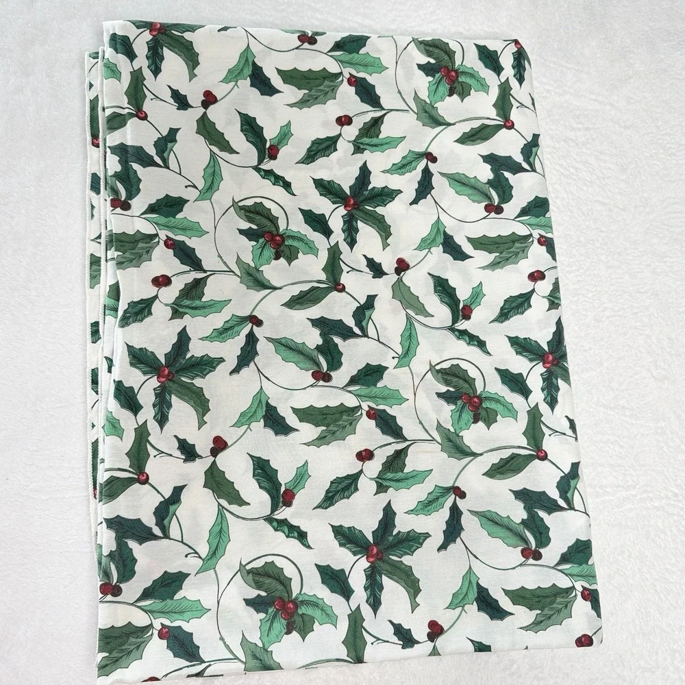 VTG Christmas Holly Berry Tablecloth 60x80 Green Red White Holiday Floral